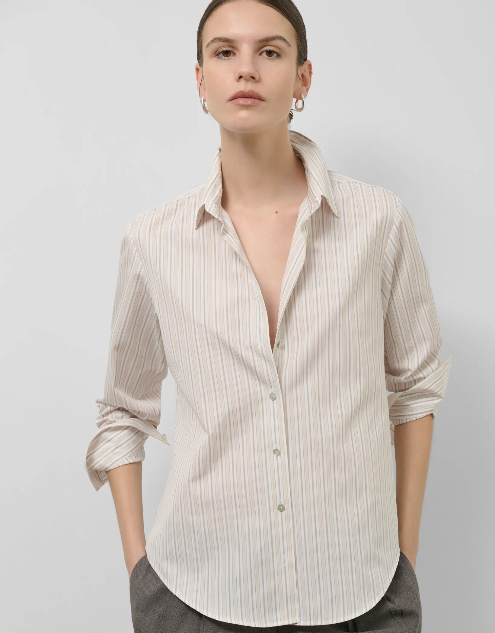 Camisa algodón blanco con listas cámel