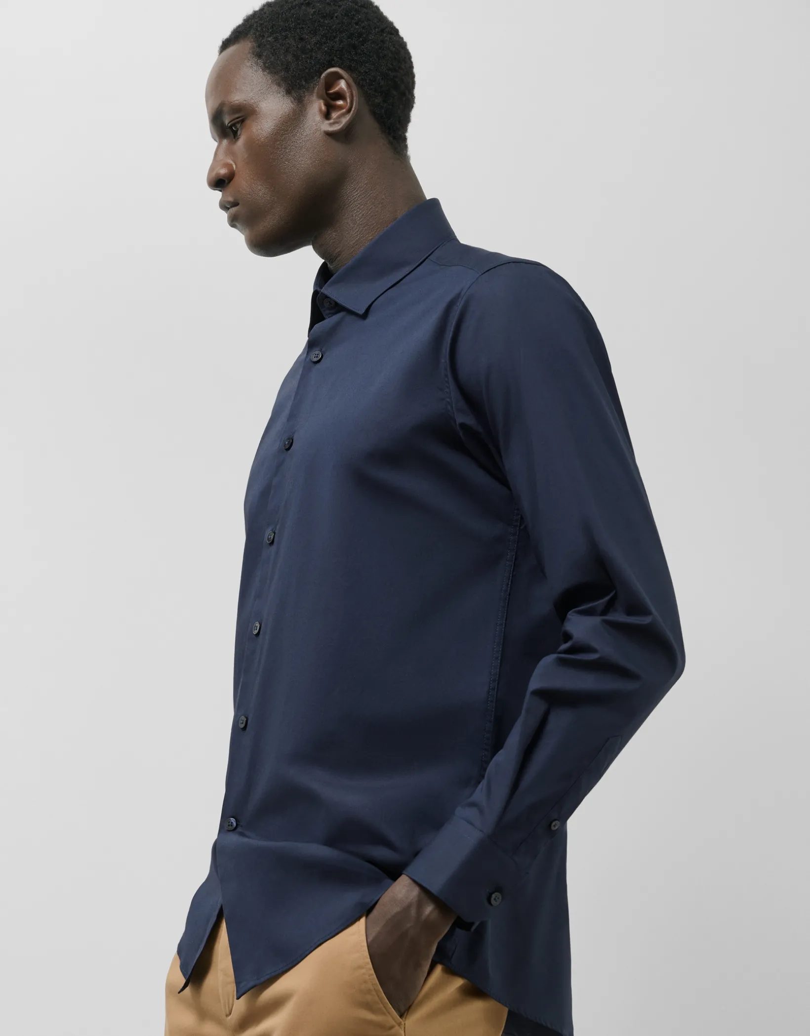 Camisa vestir slim liso marino