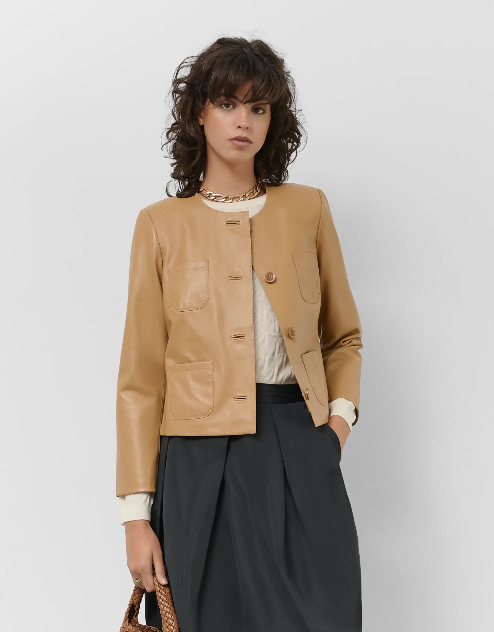 Chaqueta corta napa camel