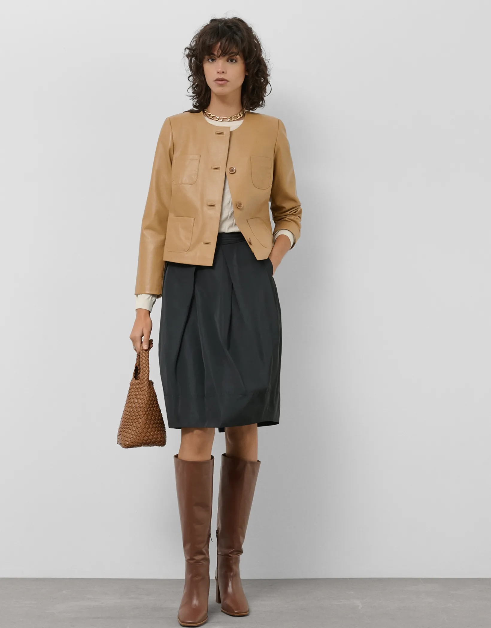 Chaqueta corta napa camel