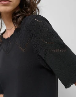 Jersey de manga corta punto fino negro con fantasía calada