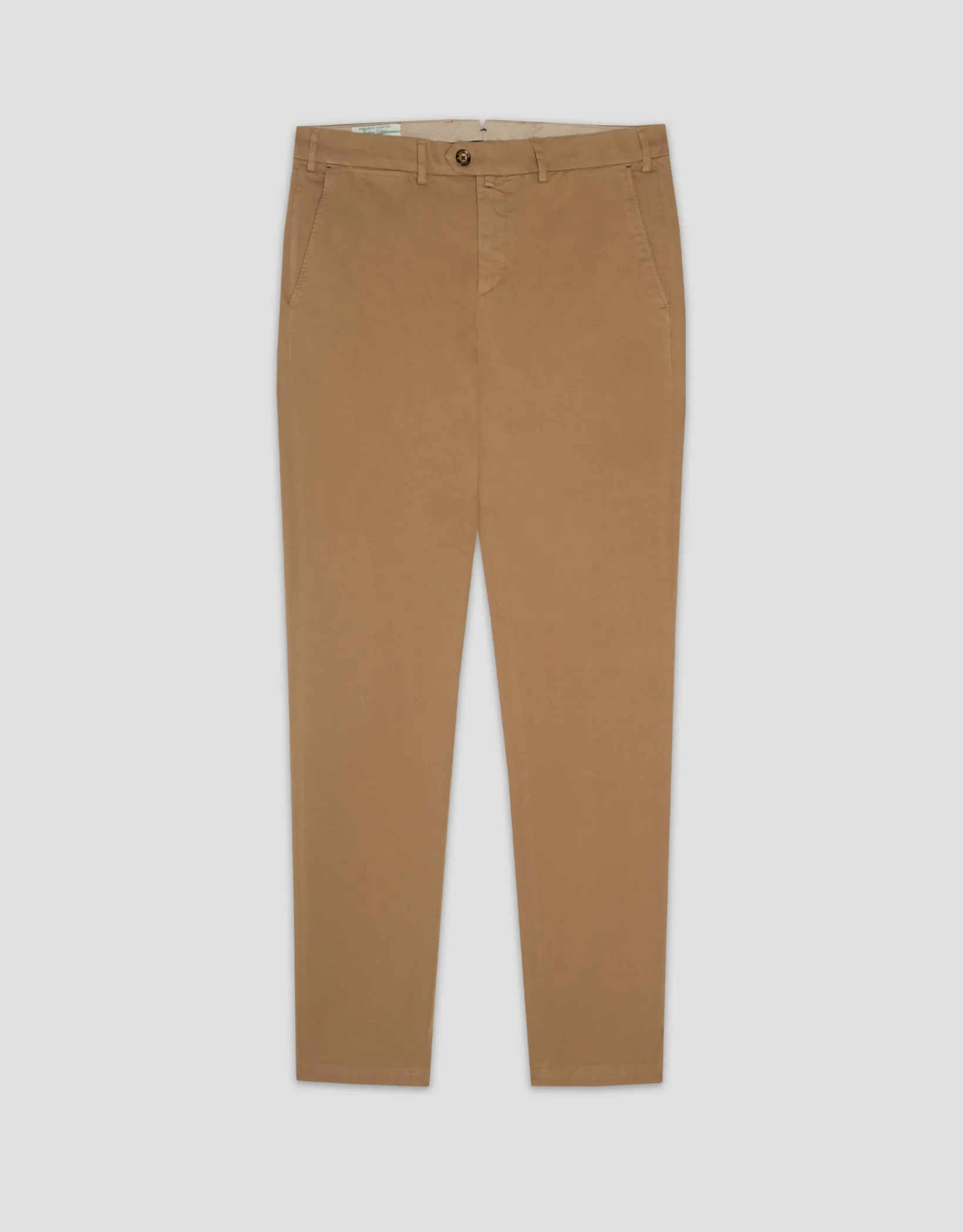Pantalón chino sarga fina tintada camel