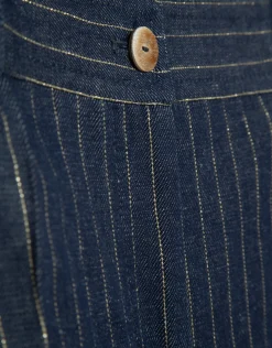 Pantalón recto en tejido vaquero con lino y perfil dorado