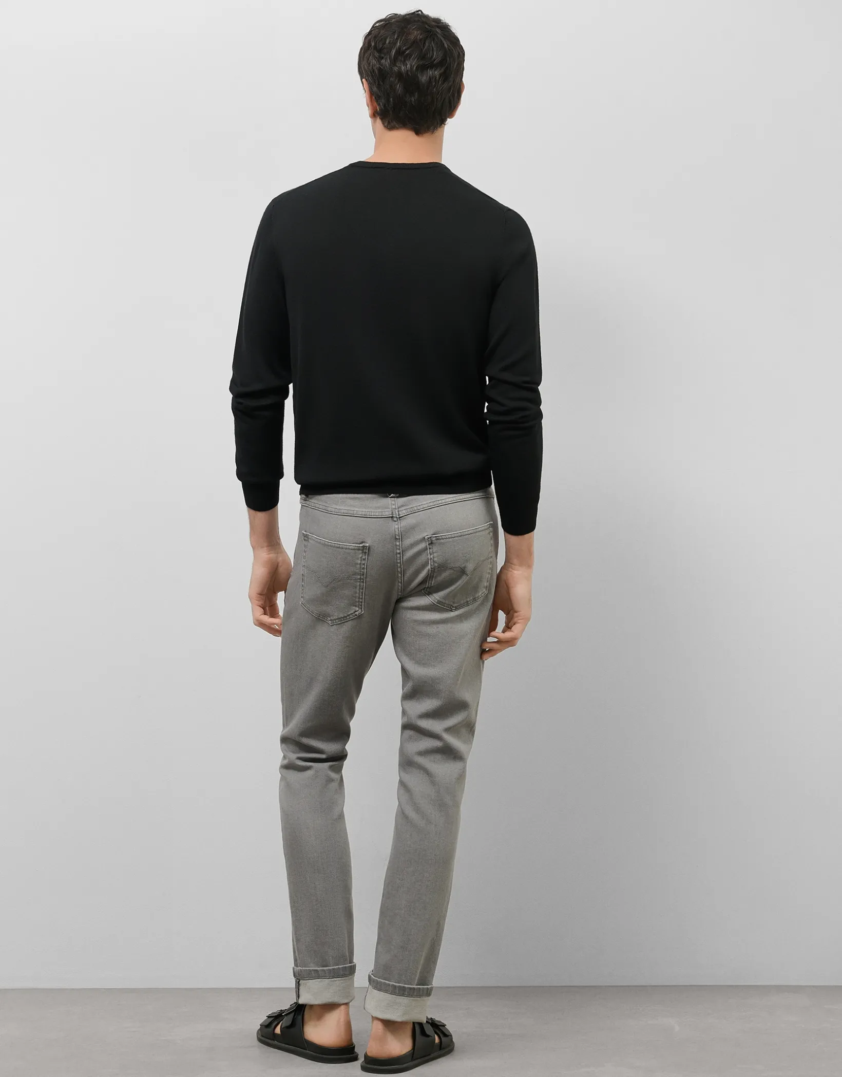 Pantalón vaquero denim slim gris claro