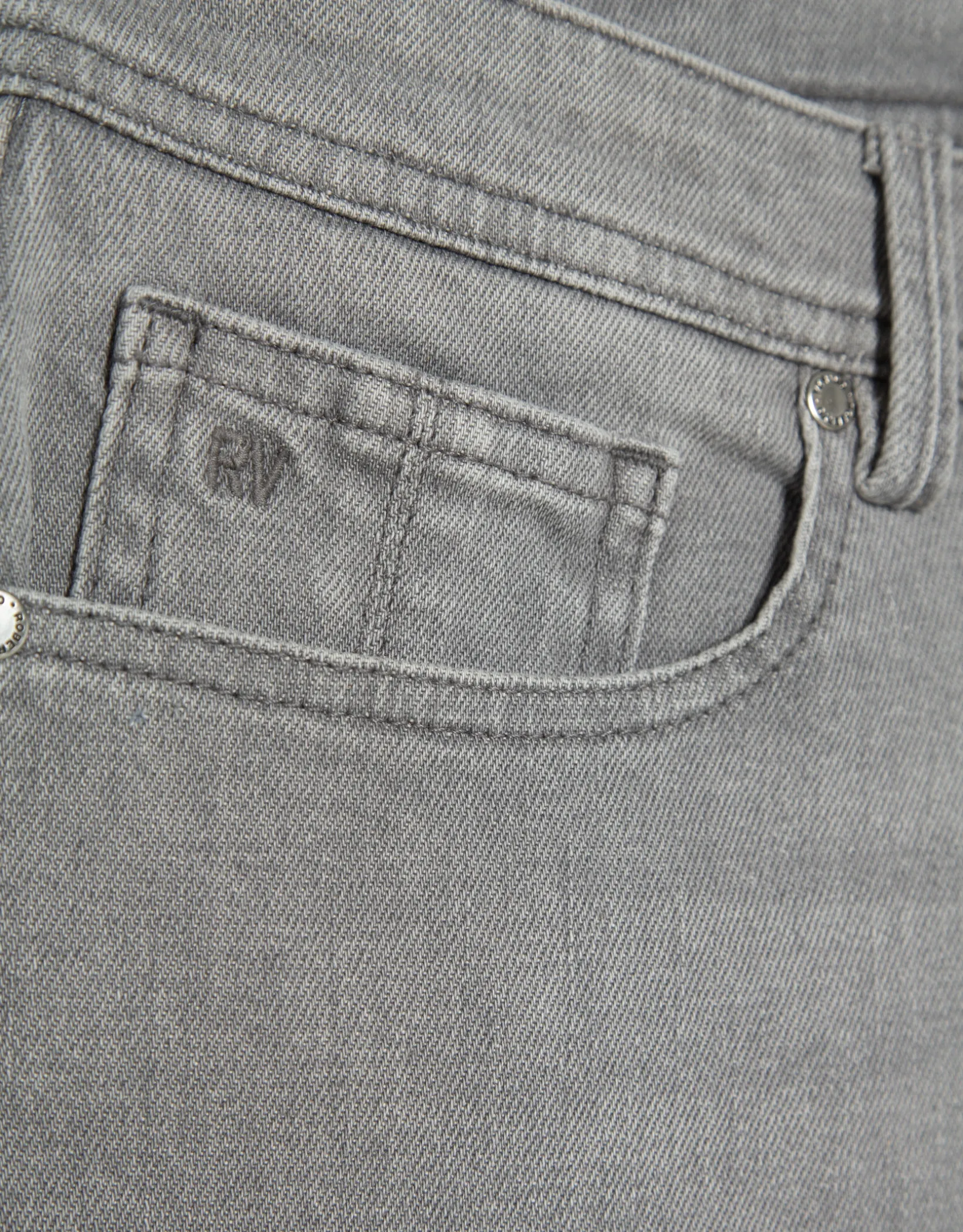 Pantalón vaquero denim slim gris claro