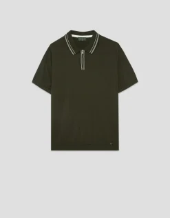 Polo tricotado verde caqui con rayas en cuello y puños