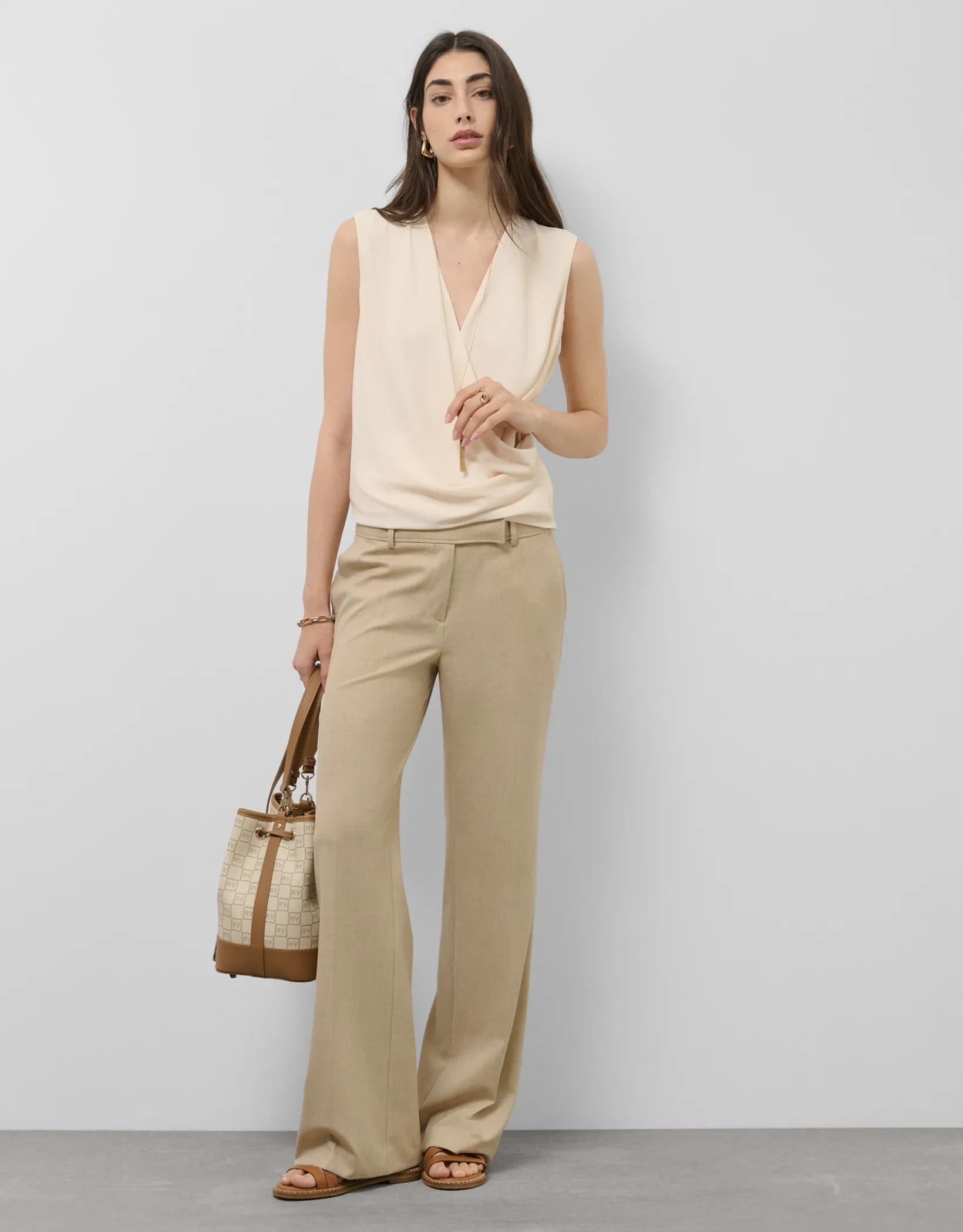 Top cruzado tejido fluido beige