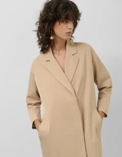 Abrigo gabardina oversize cámel