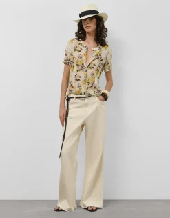 Blusa de manga corta en crepe georgette estampado floral