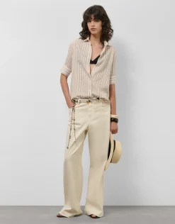 Blusa de manga corta jacquard rayas beige