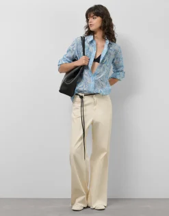 Blusa larga en gasa estampado vegetal azul