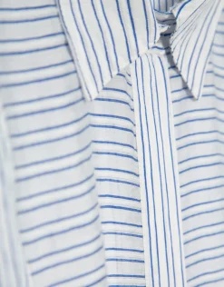 Blusa manga larga remangada rayas azul y blanco