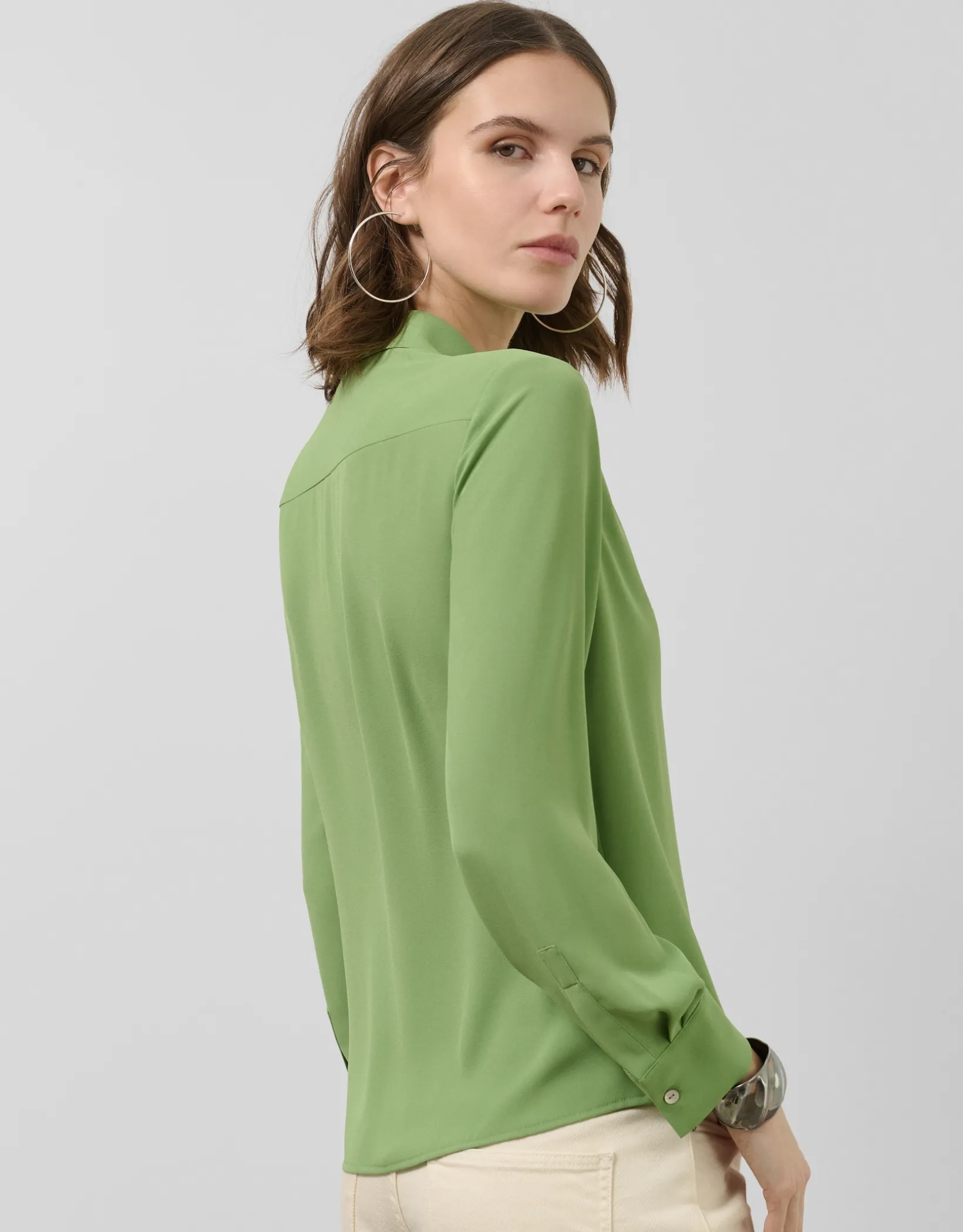 Blusa tabla central tejido fluido color verde