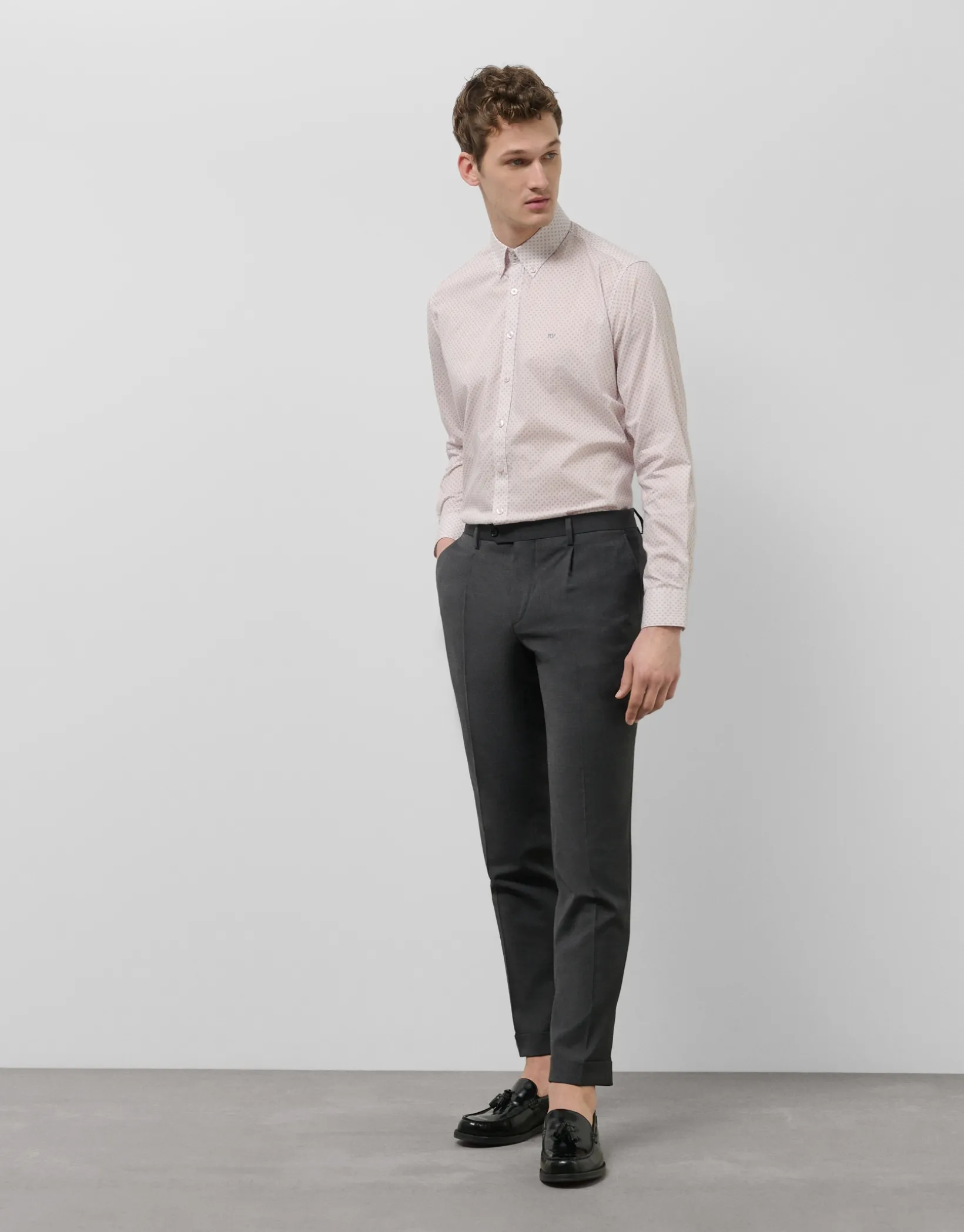 Camisa sport regular estampado geométrico gris/rosa