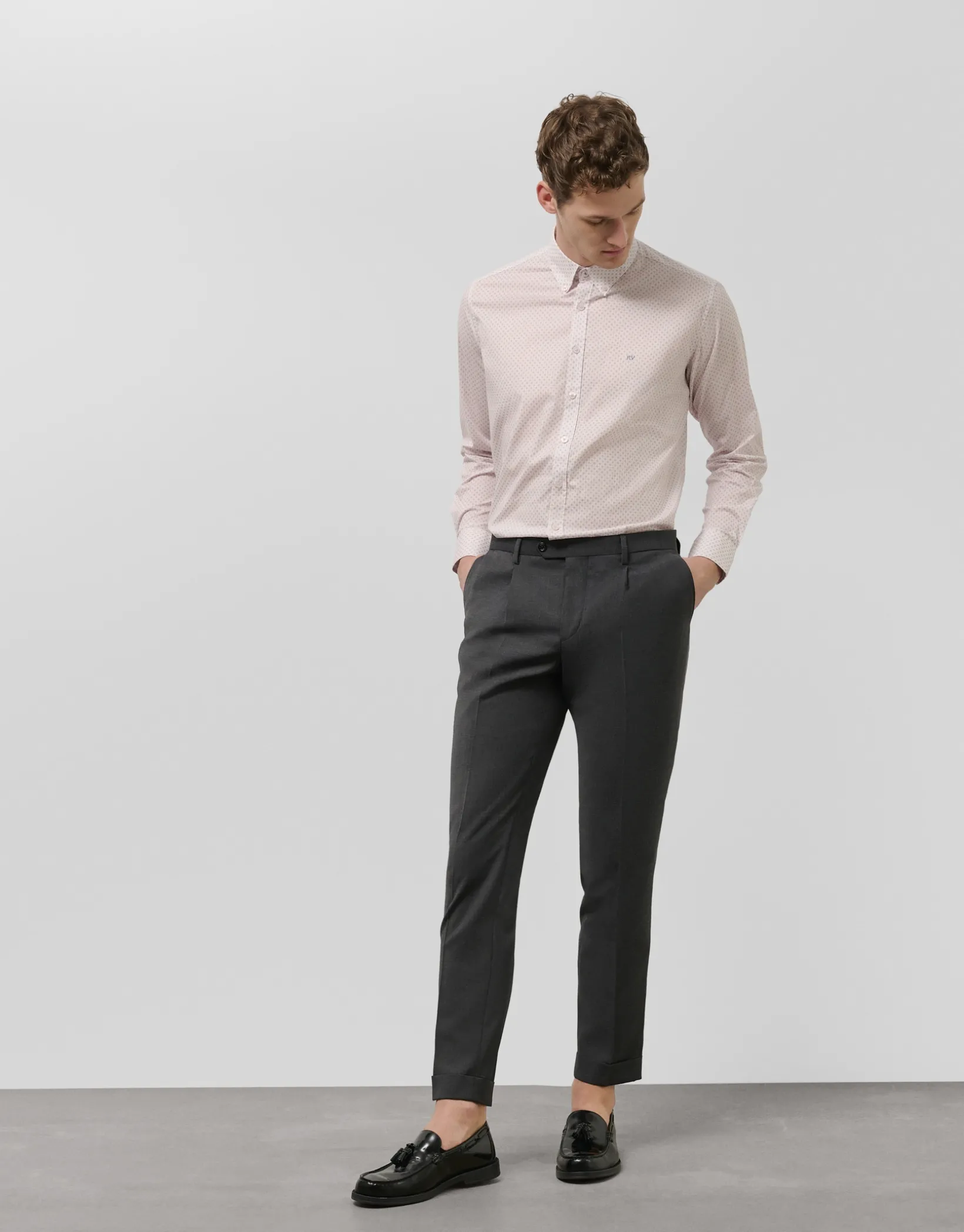 Camisa sport regular estampado geométrico gris/rosa