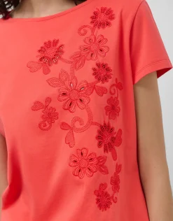 Camiseta algodón roja con flores bordadas
