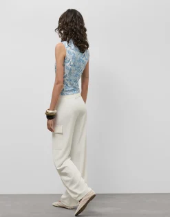 Camiseta cuerpo cruzado flores azules