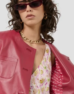 Chaqueta corta napa roja