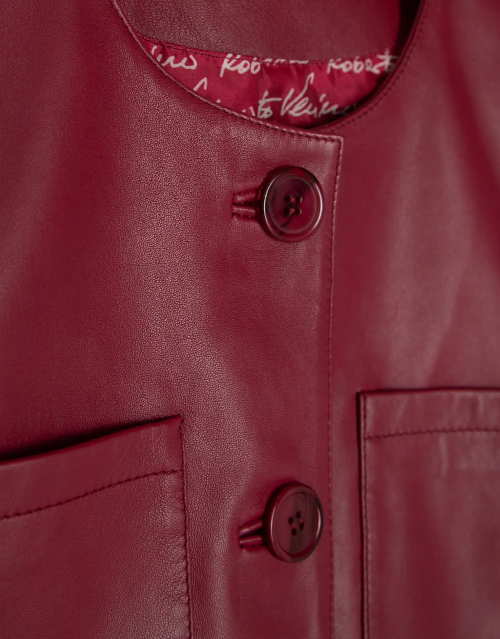 Chaqueta corta napa roja