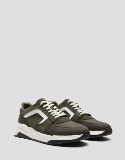Deportiva estilo runner caqui con suela track