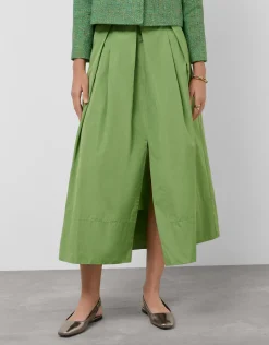 Falda larga en tafeta verde con abertura delantera