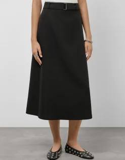 Falda midi fluida twill negro con cinturón