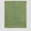 Fular modal verde con firma bordada