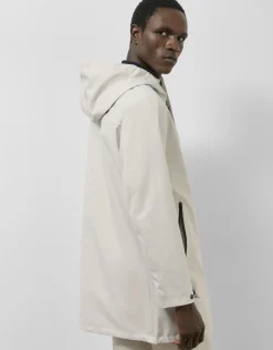 Gabardina minimal gris claro