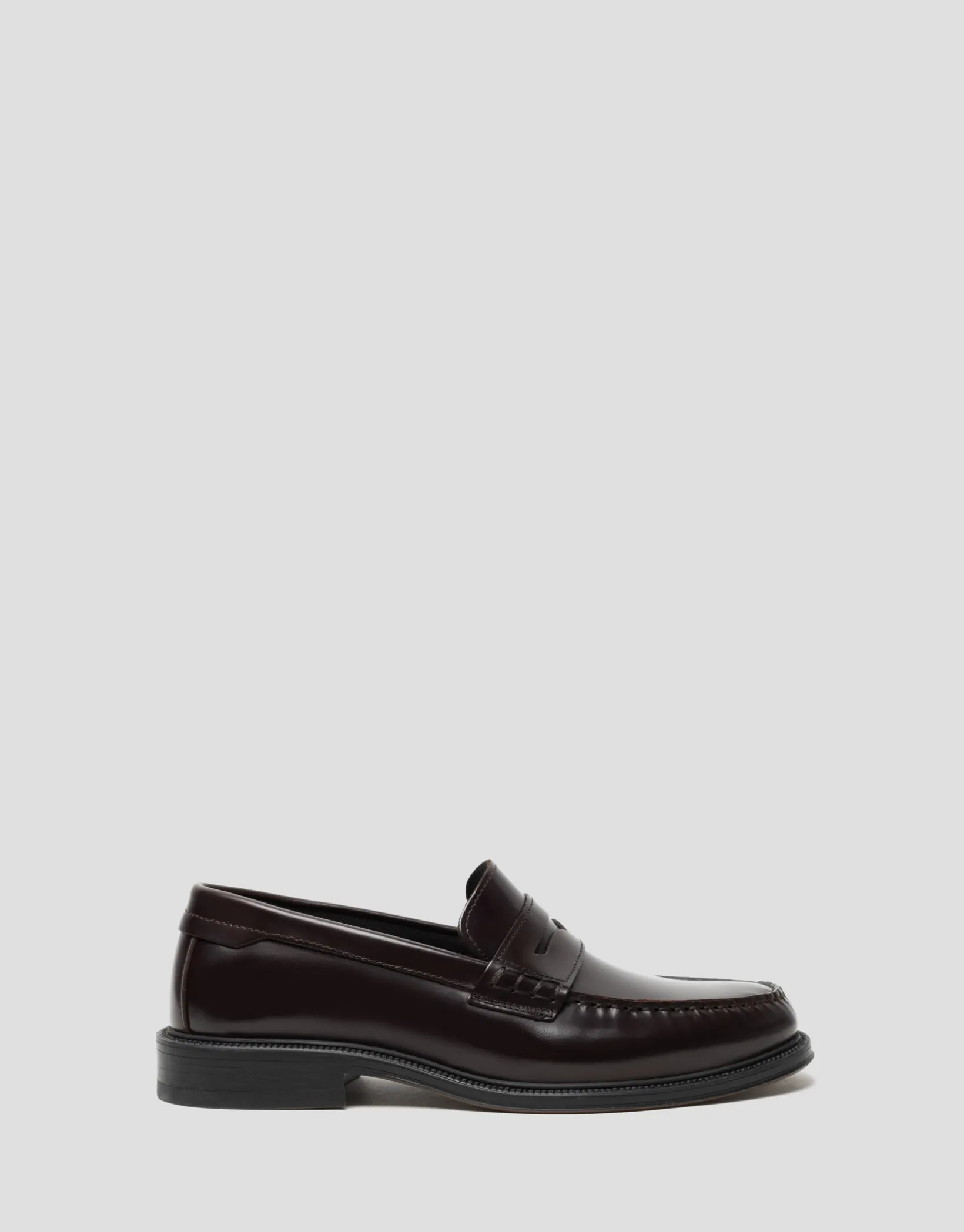 Mocasín masculino piel marrón con antifaz