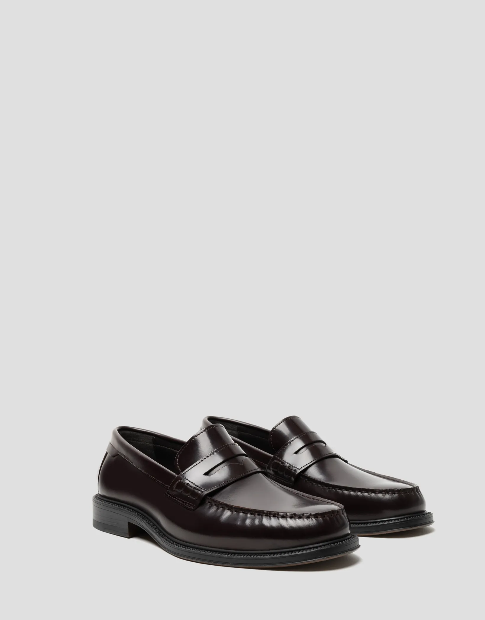 Mocasín masculino piel marrón con antifaz
