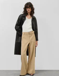 Pantalón ancho fluido twill marrón con cinturón