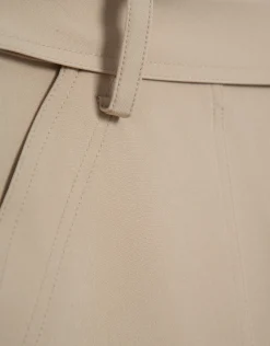 Pantalón ancho fluido twill marrón con cinturón