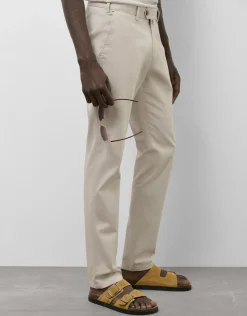 Pantalón chino regular algodón tintado beige