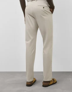 Pantalón chino regular algodón tintado beige