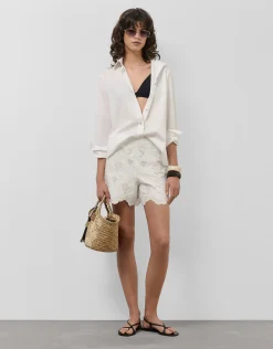 Pantalón corto bordado suizo blanco