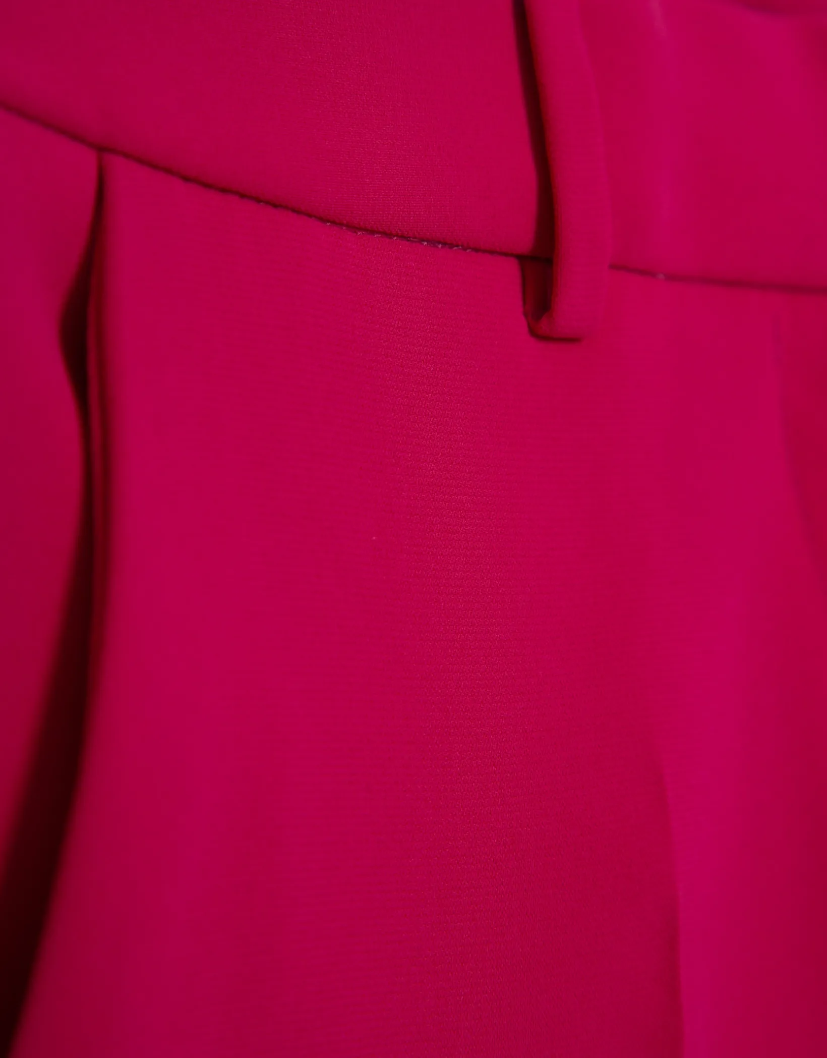 Pantalón recto crepé frambuesa