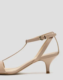 Sandalia abierta con tiras en piel beige