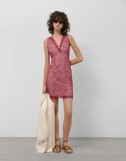 Vestido corto escote pico sin mangas guipur frambuesa