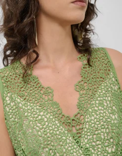 Vestido corto escote pico sin mangas guipur verde