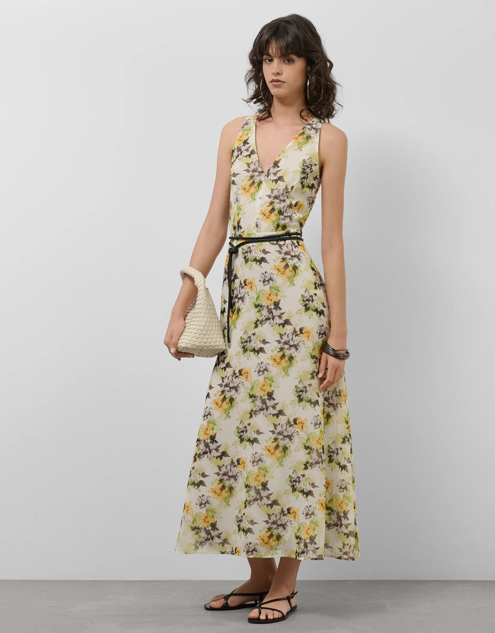 Vestido midi escote halter crepe georgette estampado floral