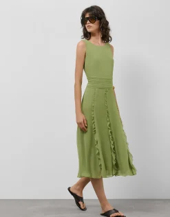 Vestido midi sin mangas con volantes en crepe georgette verde