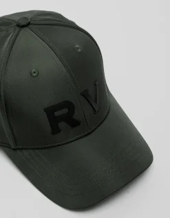 Visera nailon verde grisáceo con logo en relieve