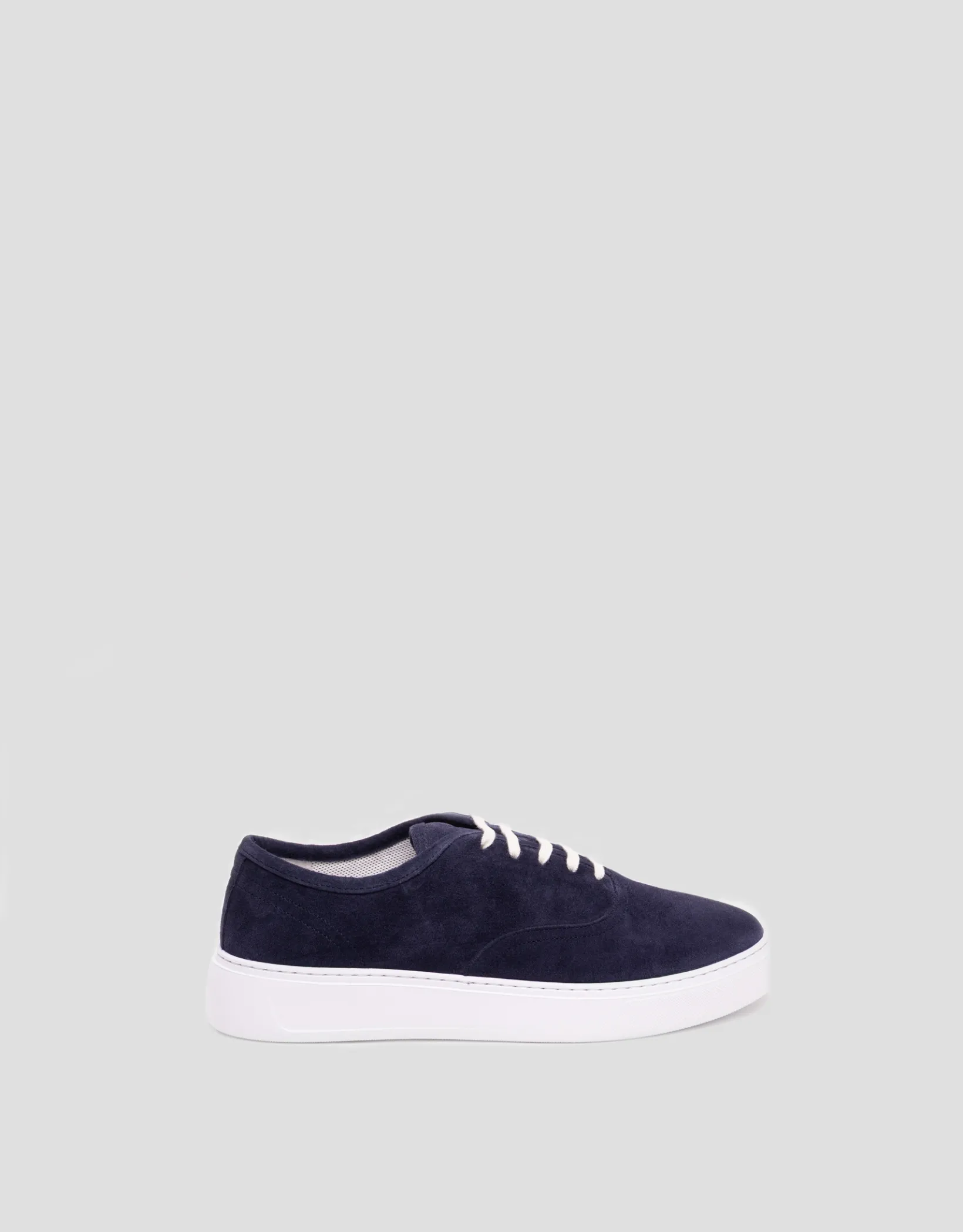 Zapatilla deportiva serraje marino