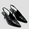 Zapato salón destalonado piel negra con cortes